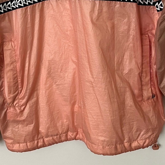 KITH Powell 1/4 Zip Windbreaker Pnk, Ronnie Fieg Unveils KITH's "Volcano 2.0" S - Picture 5 of 15